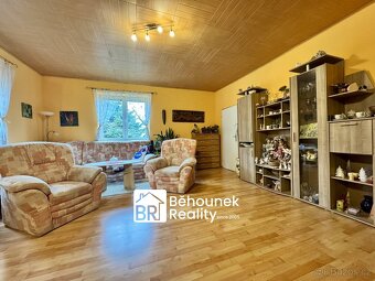 Dvougenerační dům 340 m², s částečnou půdní vestavbou a dalš - 17