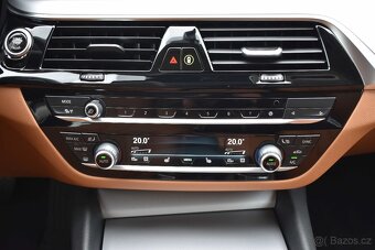 BMW 530i xDrive 2xPNEU DPH ČR 1.MAJITEL - 17