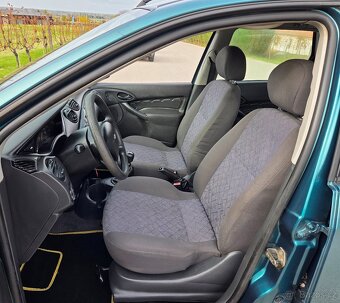 Ford Focus 1.8 TDDI 66KW/90 koní - 17