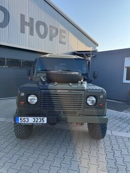 LAND ROVER DEFENDER, TD 5 vojenský speciál - 17