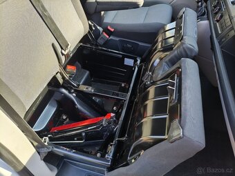 Volkswagen Transporter 2.0 TDI 110Kw 9míst r.v.2016 Long DPH - 17
