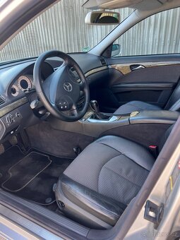 Prodám Mercedes-Benz E240 V6 - 17