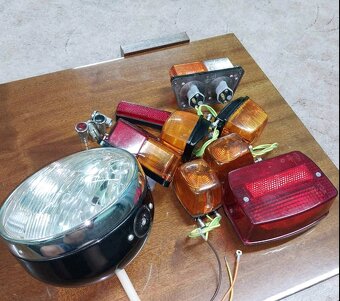 Originální zadní světlo FP8 FP7 FP220 FP230 FP246 M72 Dněpr - 17