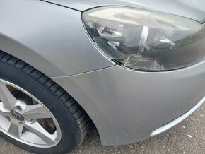 Volvo V40 D3 2.0 D  140.769 km - kroupy - 17