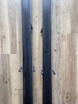 Lyže, hůlky, lyžáky - 17