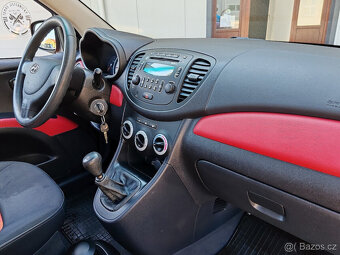 Hyundai i10 benzínový 1.1 2009 49kW klima čtyřválec - 17