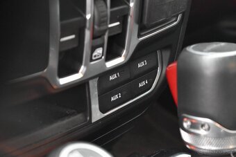 Jeep Gladiator 3.6, rok 2021, nájezd 60 tisíc km, TOP stav - 17