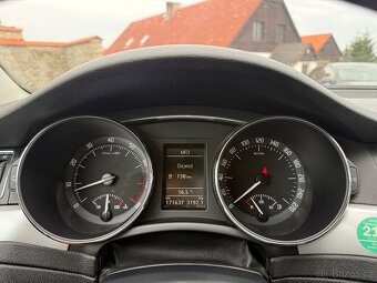 Škoda Superb II 1.4tsi 92kw /tažné/senzory/2011 - 17