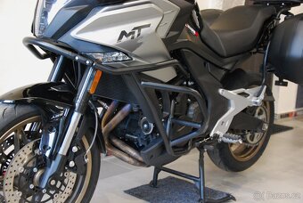 CFMOTO 700 MT Premium-krásný stav,stroj od nás,1.maj, ZÁRUKA - 17