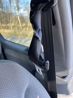 Chrysler Voyager 2.8 CRD – 7 míst - 17