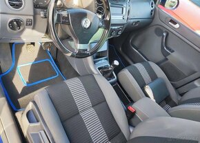 Volkswagen Golf Plus 1.4i Klima, Výhřev. sed. benzín manuál - 17