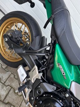 Kawasaki Z650 RS - 17