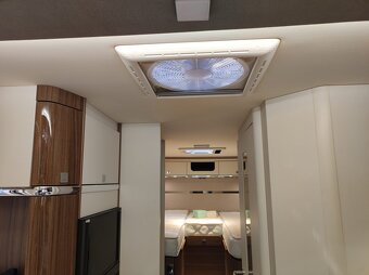 Contura 766 EF Mercedes - 17