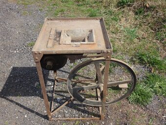 Koupím starožitnosti a starý nábytek - 17