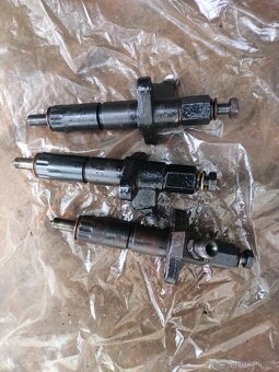 ČÍNSKÝ MOTOR LAIDONG - 3 válec - 17