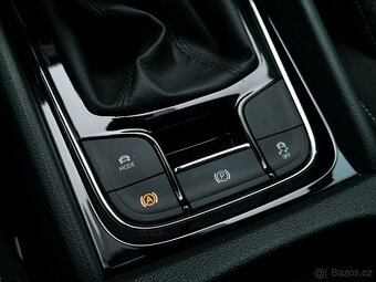 ŠKODA Karoq 1.5TSI 110kW Manuál Top Selection 2024 ZÁRUKA - 17
