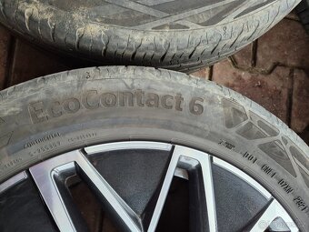 Alu kola Škoda 5x112 7x17 ET46 205/55r17 letní 5E3 601 025 - 17