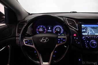 Hyundai i40  1.7 CRDi Automat 100kW  LED Navigace - 17