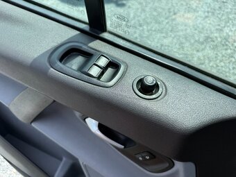 Ford Transit Custom  2.2 TDCi 92Kw NAVI, VÝHŘEV - 17