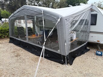 Obytný přívěs Weinsberg caraone 550UK 1700kg - 17