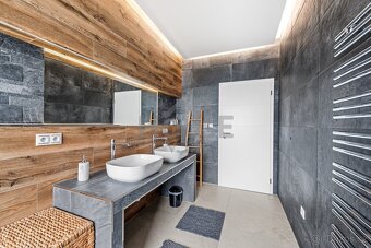 Pronájem rodinného domu 201 m², Králův Dvůr - Levín - 17