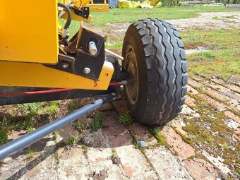 NEW HOLLAND CR9.80 + NEW HOLLAND 30G HEADER - 17