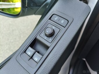 Volkswagen Transporter 2.0 TDI 110Kw 9míst r.v.2016 Long DPH - 17