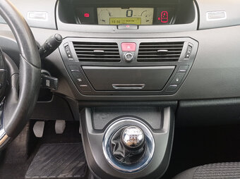 Citroen C4 Picasso 1.6 HDI ServKniha/1Maj/Klima - 17