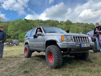 JEEP GRAND CHEROKEE ZG 5.9 - 17