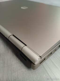 HP Elitebook 8570p, i5, 4GB RAM - 17