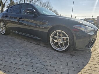 Alfa Romeo Giulia 2.0 Turbo Veloce Q4 - 17
