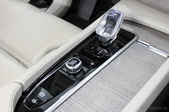 Volvo XC90, 2.0 T8 AWD 335kW ULTIMATE, ČR - 17
