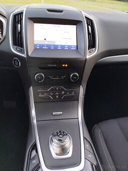 Ford S-Max 2.0 110 kw Titanium, LED, Velmi hezký DPH - 17