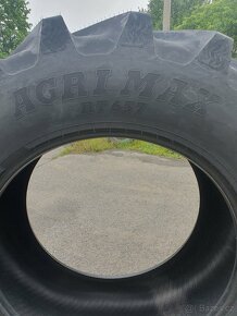 Pneu BKT 650 / 65 R42 - 17