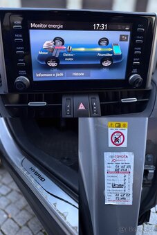 Toyota RAV4 2.5 HYBRID Style 131kW Automat 79tkm VVT-i Xenon - 17