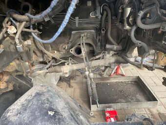 Toyota Corolla Verso 2007 - na díly - 17