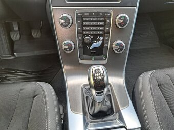 VOLVO V60 2.0D4,133kW, NAVI,PDC,LED,XENON, 145 785km - 17