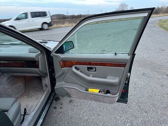 Audi V8 D11 4.2 206kw automat 4q - 17