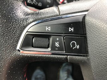 Seat Arona 1,5 TSI 110 KW FR Style LED Pravidelný servis - 17