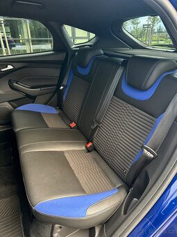 Ford Focus 2.0 ST - 17