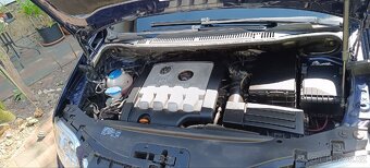 VW Touran 2.0TDI BKD,7míst,2004 - 17