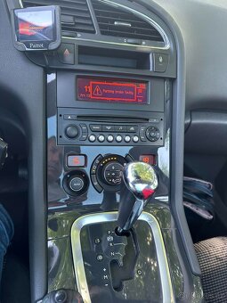 5008 Peugeut. 2012 rok. 2,0 nafta. Automat 7 mistni - 17