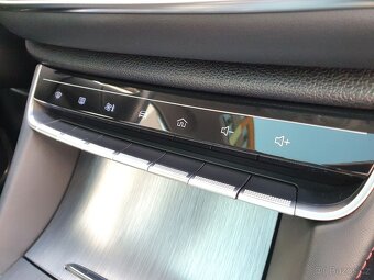 MG EHS PHEV Luxury 1.5 190kW AUT. 45tkm - záruka Autodraft - - 17