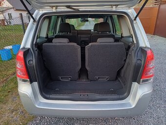 LPG ... 7 místné..Benzínová Opel Zafira 1.8 ... - 17