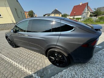 Tesla model X Long Range - 17