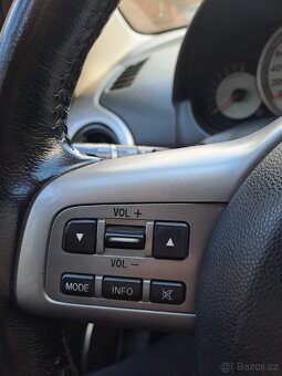 Mazda 2 - 17