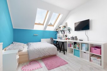 Prodej rodinného domu 270 m², pozemek 1000 m², Komárov - 17