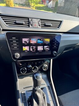 Škoda Superb 3 2.0 TDI 110kW DSG Navi Virtual ACC Matrix DAB - 17