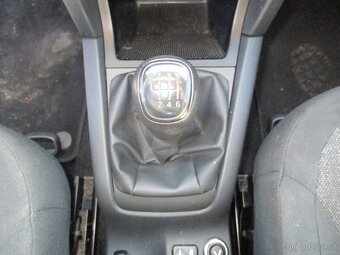 ŠKODA YETI 1,2TSi 77kw Ambiente bez koroze 04/2014 - 17