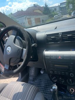 VW  Fox 1.2i, 40KW, Rok 2008. Najeto 160 tis km. Nová STK - 17